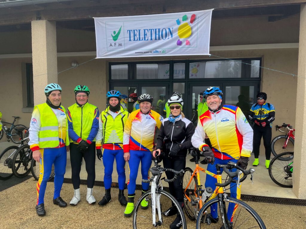 Equipe Cyclo au Téléthon 2024 de Mirebeau